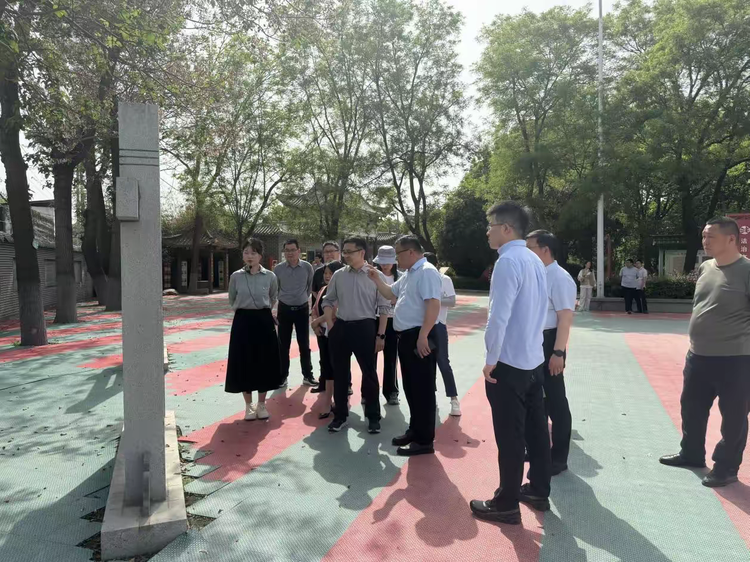 市社科联主席李华强一行莅临漯河二中爱国主义教育基…